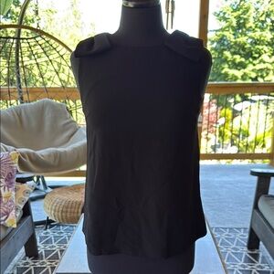 Caroline | Sleeveless Blouse